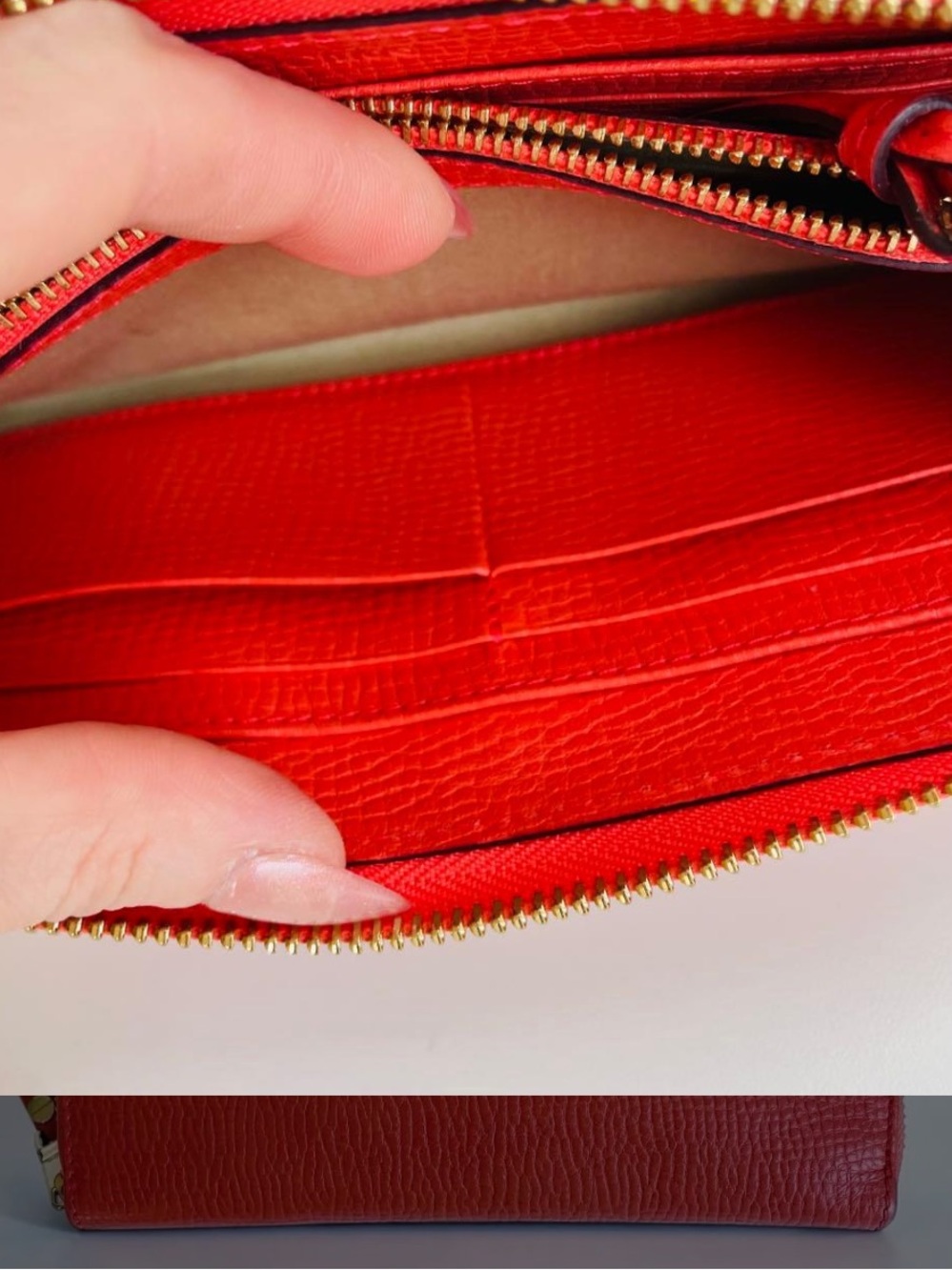 Chloe Red Zip-Around Bow Wallet - Picture 8 of 8